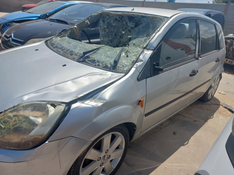 ford fiesta (cbk) del año 2001