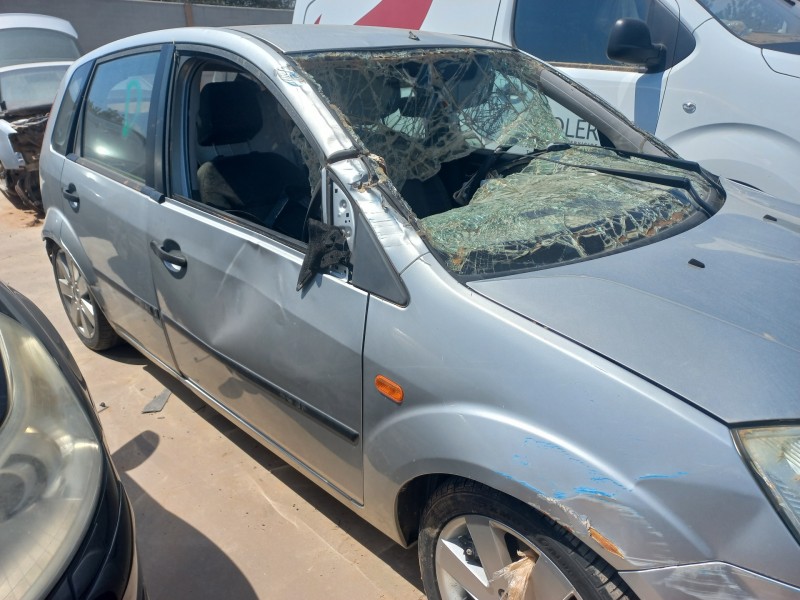 ford fiesta (cbk) del año 2001