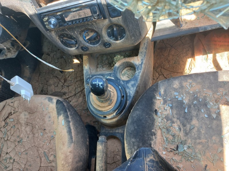 ford fiesta (cbk) del año 2001