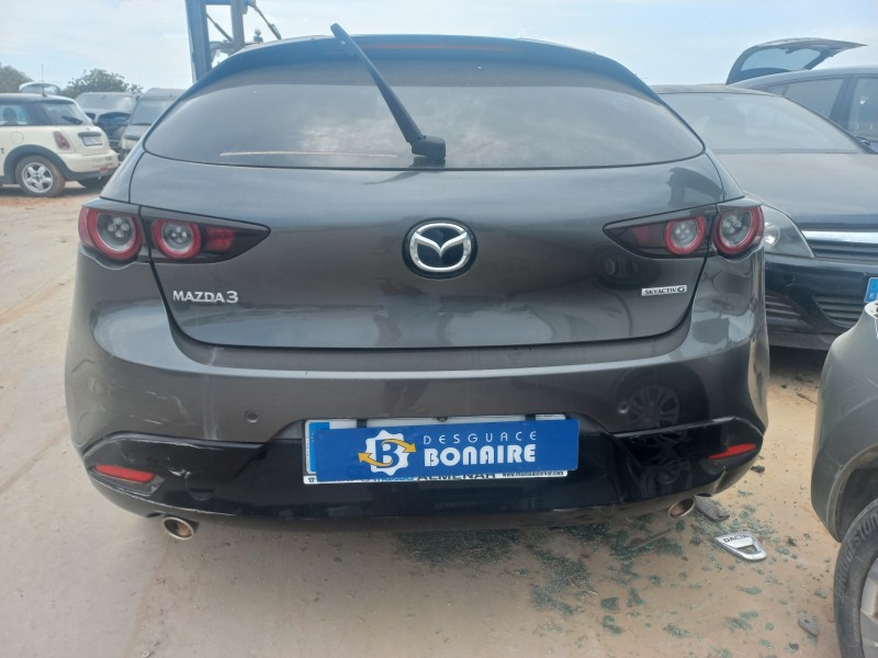 mazda 3 sedán (bp) del año 2019