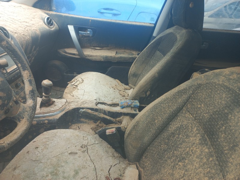 nissan qashqai+2 (jj10) del año 2008