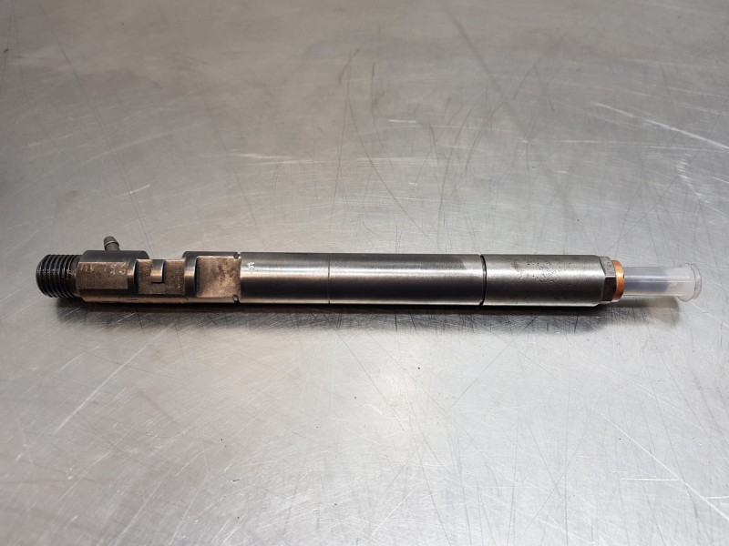 Recambio de inyector para ssangyong rodius premium referencia OEM IAM A6650170221 EJBR04401D 