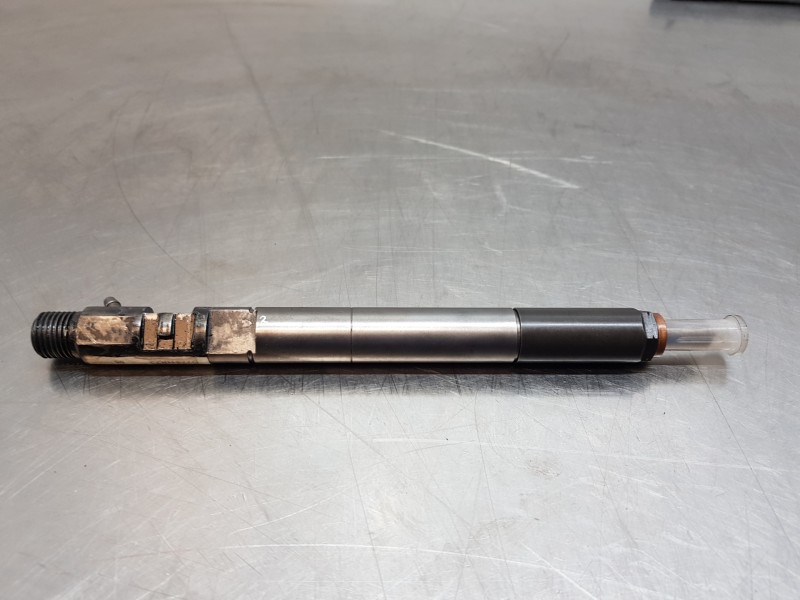 Recambio de inyector para ssangyong rodius premium referencia OEM IAM A6650170221 EJBR04401D 