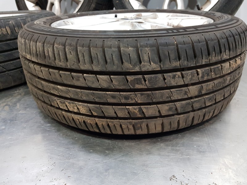 Recambio de juego llantas para ford fiesta (ccn) confort referencia OEM IAM 2237371 E1BJ1007AA 