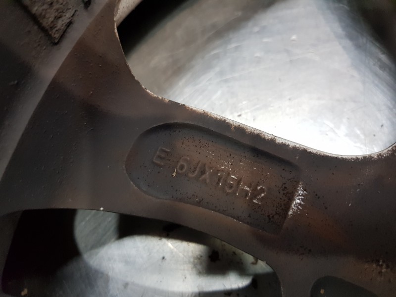 Recambio de juego llantas para ford fiesta (ccn) confort referencia OEM IAM 2237371 E1BJ1007AA 