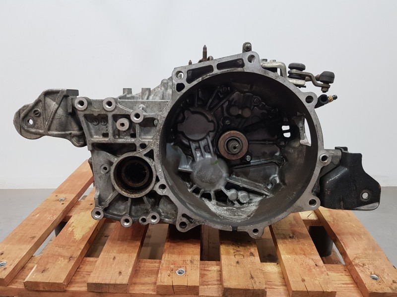 Recambio de caja cambios para mitsubishi outlander (cw0) referencia OEM IAM 2500A092  