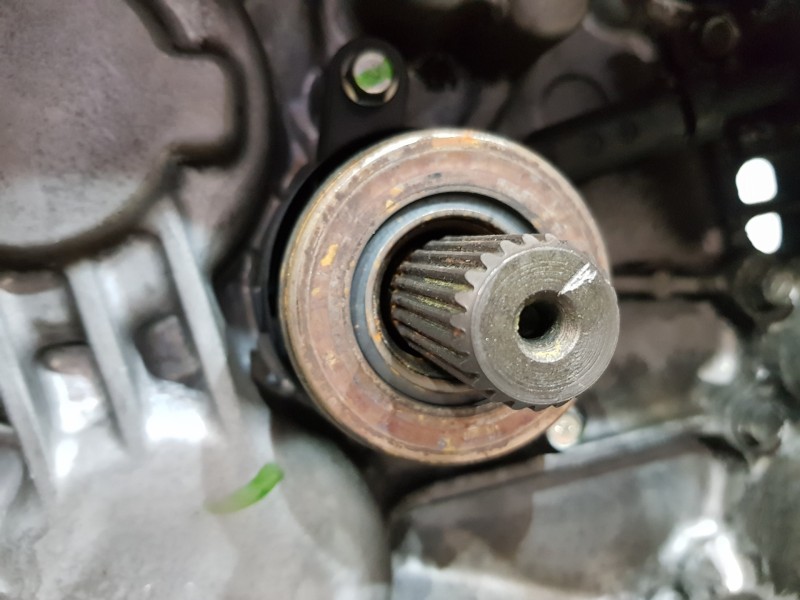 Recambio de caja cambios para mitsubishi outlander (cw0) referencia OEM IAM 2500A092  