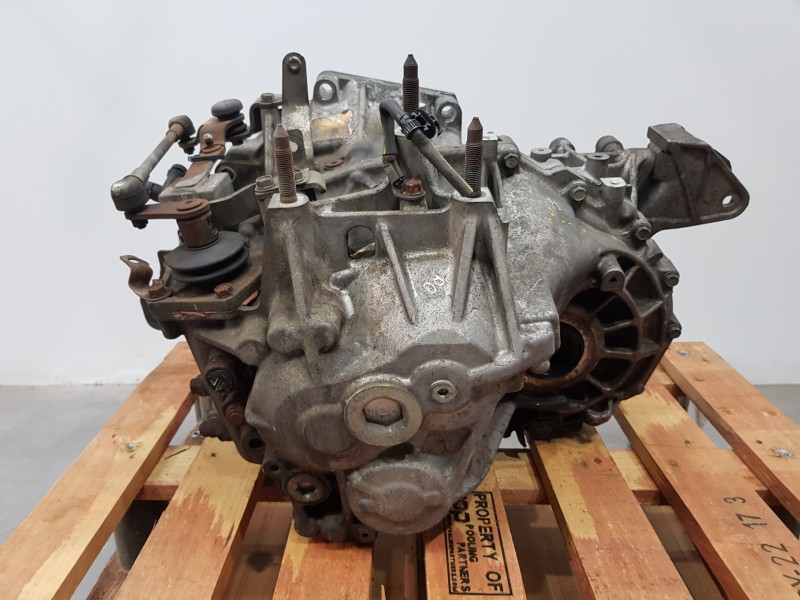 Recambio de caja cambios para mitsubishi outlander (cw0) referencia OEM IAM 2500A092  