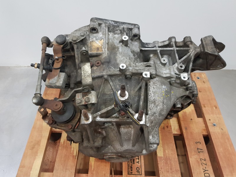 Recambio de caja cambios para mitsubishi outlander (cw0) referencia OEM IAM 2500A092  