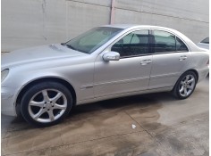 mercedes clase c (w203) berlina del año 2001 2