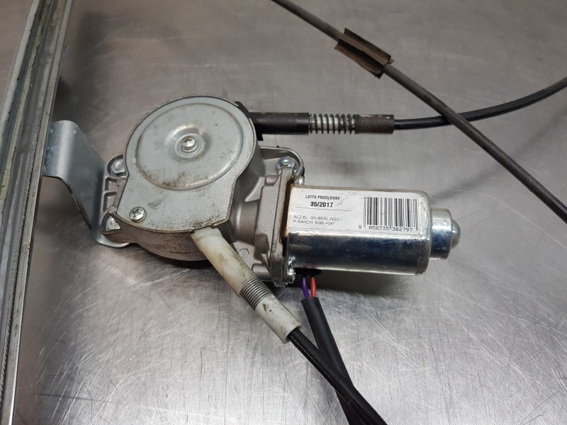 Recambio de elevalunas delantero izquierdo para citroen berlingo combi referencia OEM IAM 9221G3  