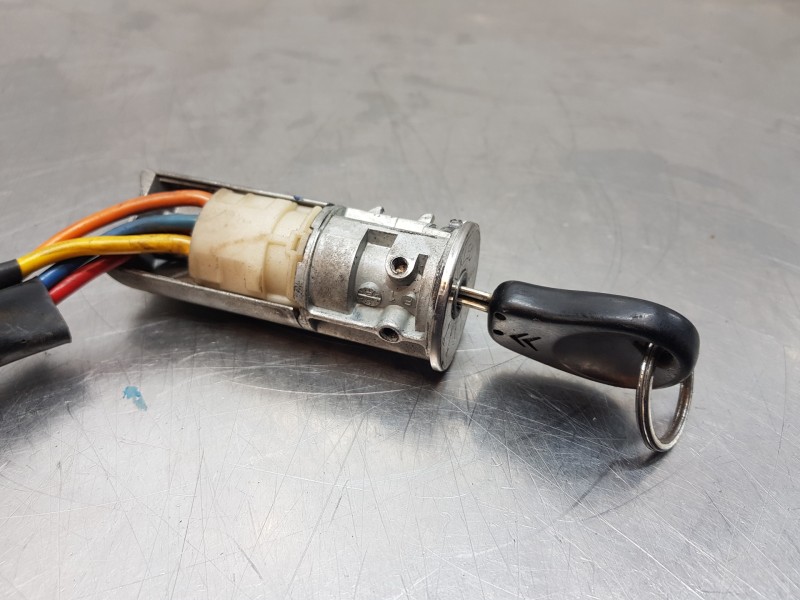 Recambio de antirrobo para citroen berlingo combi referencia OEM IAM 4162AN  