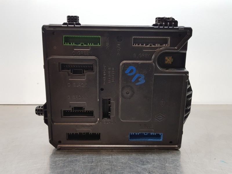 Recambio de modulo confort para renault megane iii berlina 5 p gt line referencia OEM IAM 284B18853R  