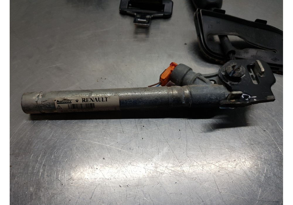 Recambio de cinturon seguridad delantero izquierdo para renault megane iii berlina 5 p gt line referencia OEM IAM 868850008R  