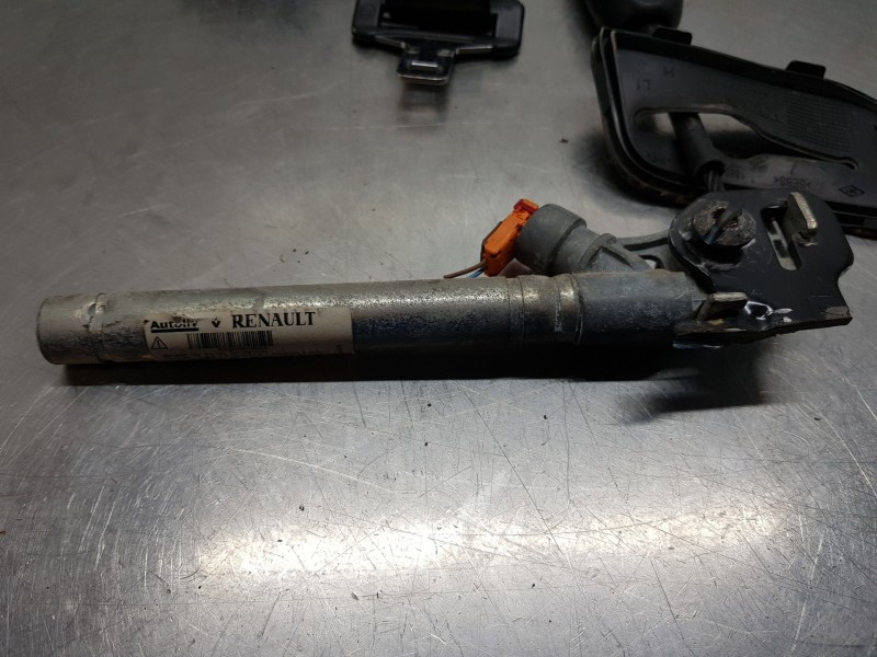 Recambio de cinturon seguridad delantero izquierdo para renault megane iii berlina 5 p gt line referencia OEM IAM 868850008R  