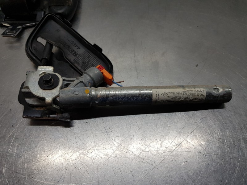 Recambio de cinturon seguridad delantero izquierdo para renault megane iii berlina 5 p gt line referencia OEM IAM 868850008R  