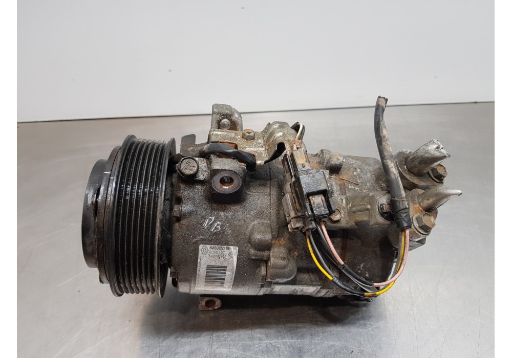 Recambio de compresor aire acondicionado para renault megane iii berlina 5 p gt line referencia OEM IAM 926005211R  
