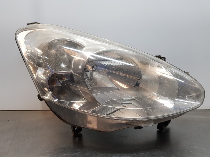 Recambio de morro completo para peugeot partner kasten active referencia OEM IAM 7401PT  