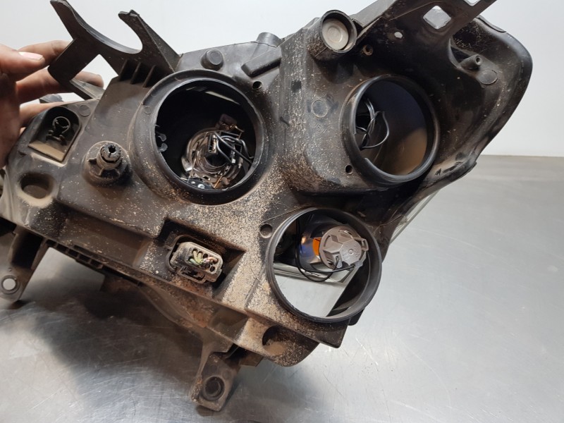 Recambio de morro completo para peugeot partner kasten active referencia OEM IAM 7401PT  