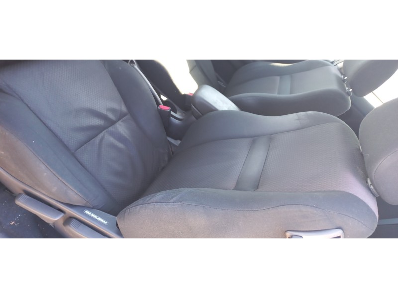 toyota corolla (e12) del año 2004