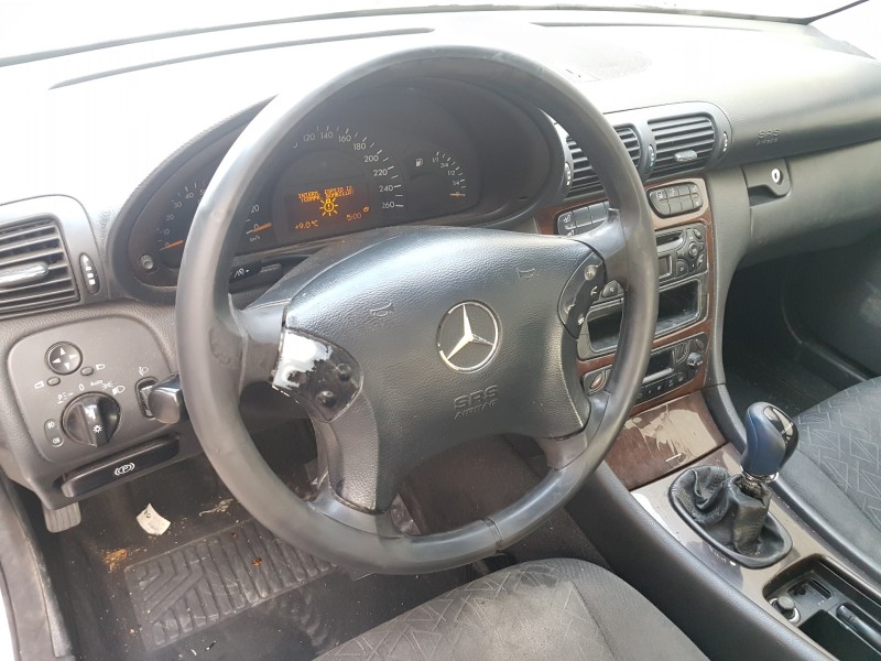 mercedes clase c (w203) berlina del año 2001 mercedes clase c (w203) berlina del año 2001