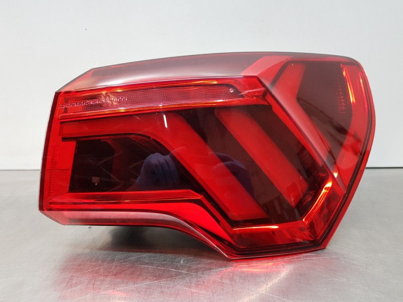 Recambio de piloto trasero derecho para audi q3 sportback (f3n) s line referencia OEM IAM 83A945092  