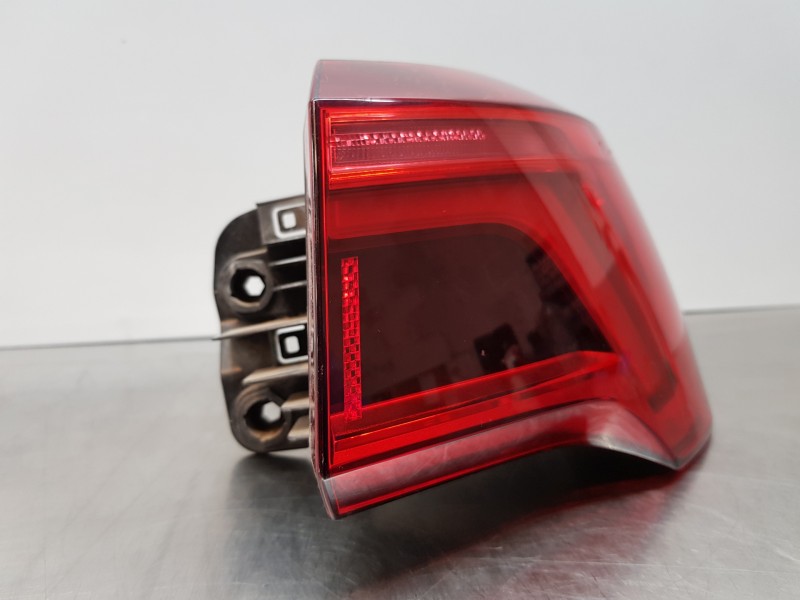 Recambio de piloto trasero derecho para audi q3 sportback (f3n) s line referencia OEM IAM 83A945092  