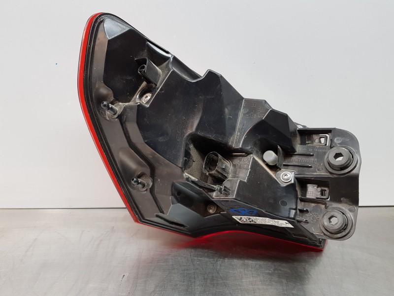 Recambio de piloto trasero derecho para audi q3 sportback (f3n) s line referencia OEM IAM 83A945092  