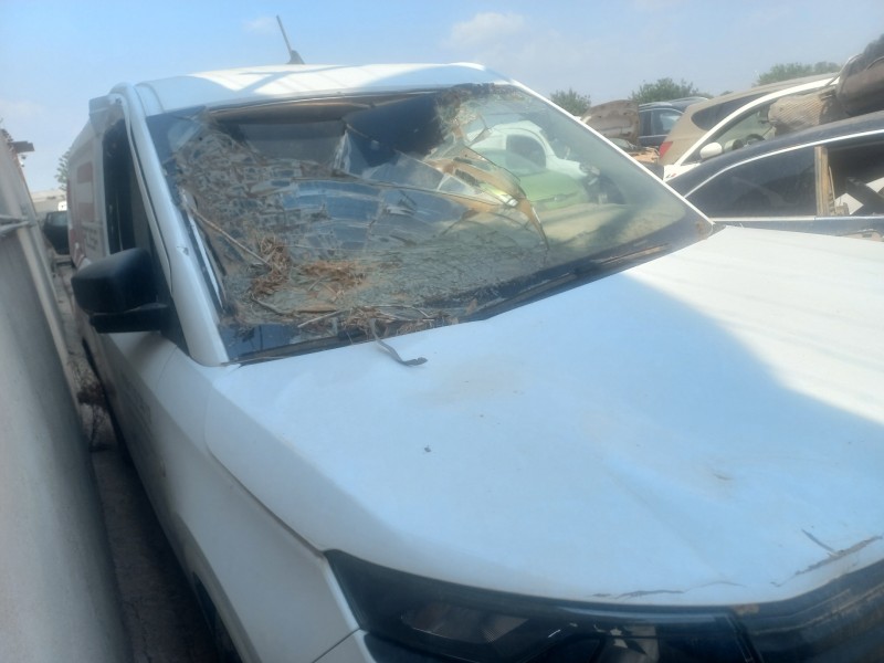 ford transit courier del año 2023