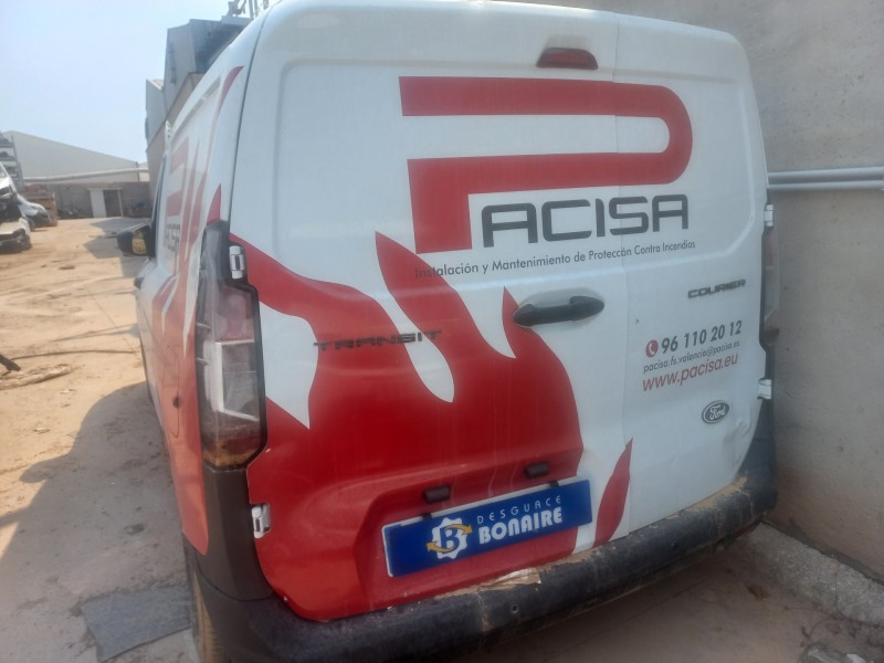 ford transit courier del año 2023