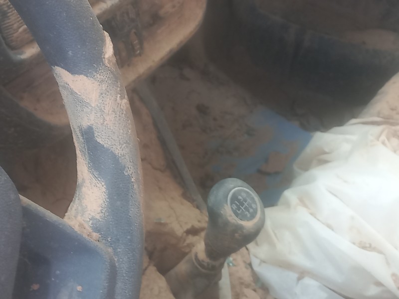 ford transit courier del año 2023