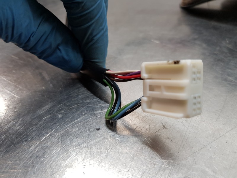 Recambio de retrovisor derecho para toyota rav 4 hybrid referencia OEM IAM 8791042G00  