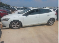 volvo v40 del año 2013 2