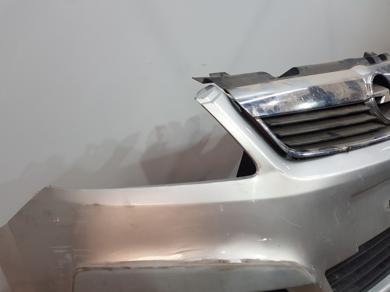 Recambio de paragolpes delantero para opel zafira b essentia referencia OEM IAM 13124959  