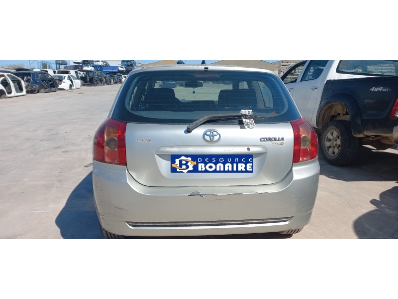 toyota corolla (e12) del año 2004