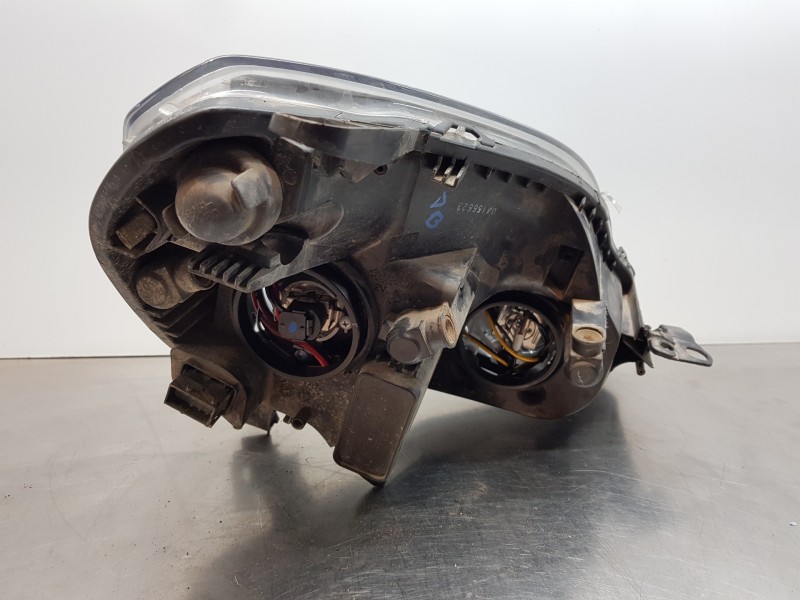 Recambio de faro izquierdo para opel zafira b essentia referencia OEM IAM 93190408  