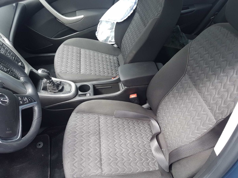 opel astra j lim. del año 2013