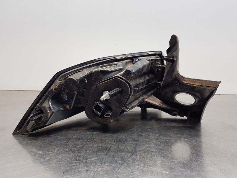 Recambio de piloto trasero derecho para peugeot 2008 (p2) allure puretech referencia OEM IAM 9838190480  
