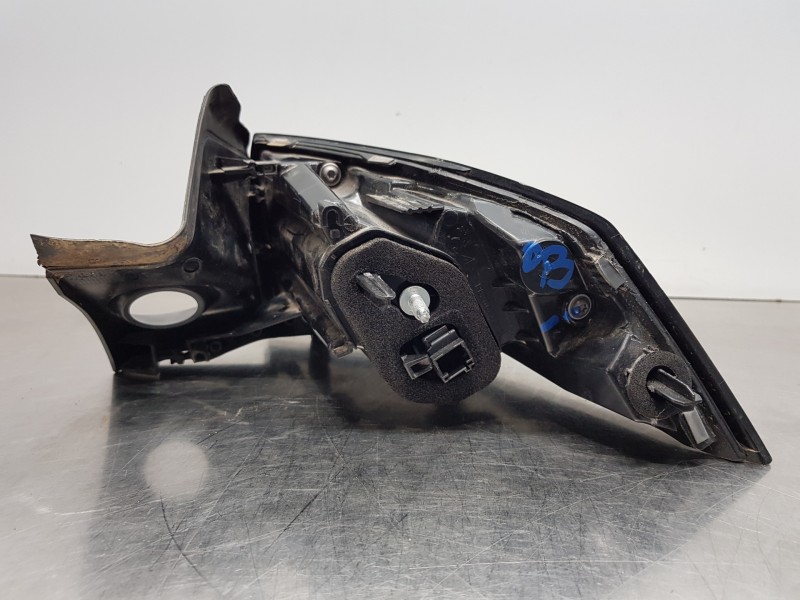 Recambio de piloto trasero izquierdo para peugeot 2008 (p2) allure puretech referencia OEM IAM 9838190580  