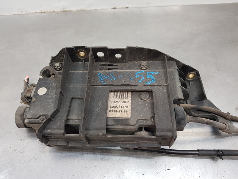 Recambio de freno de mano electrico para renault scenic ii authentique referencia OEM IAM 8200311379  