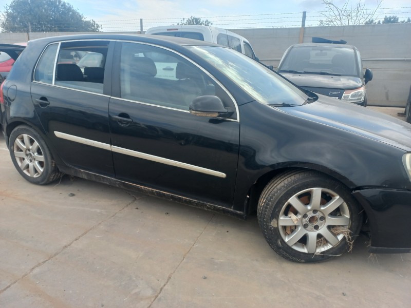 volkswagen golf v berlina (1k1) del año 2003