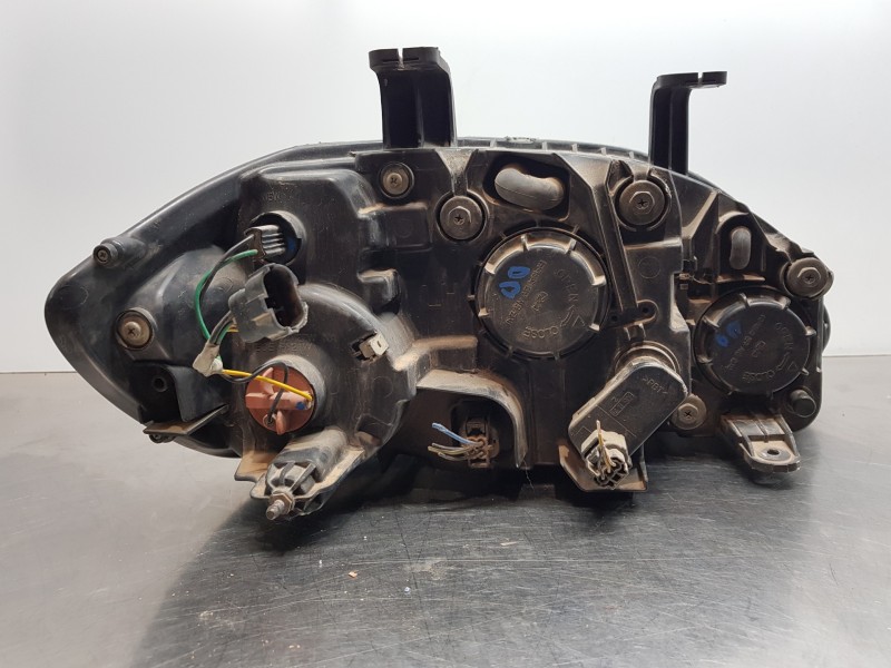 Recambio de faro izquierdo para ssangyong rodius premium referencia OEM IAM 8310121305  