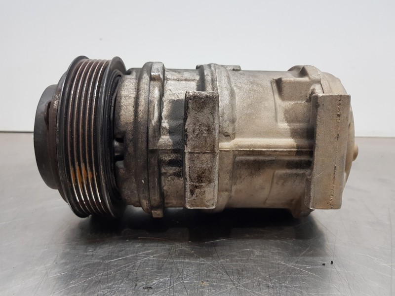 Recambio de compresor aire acondicionado para ssangyong rodius premium referencia OEM IAM 180500390A  