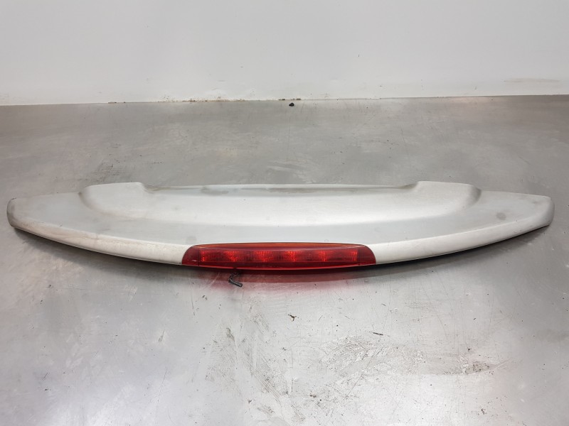 Recambio de aleron trasero para ssangyong rodius premium referencia OEM IAM 7961021120SAF  