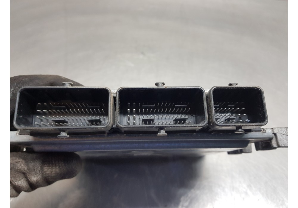 Recambio de centralita motor uce para renault megane iii berlina 5 p authentique referencia OEM IAM 237100777R 237100033R S18006