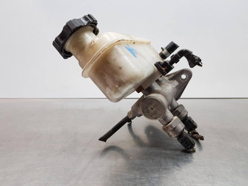 Recambio de bomba freno para ssangyong rodius premium referencia OEM IAM 4854021212 BM1110981 BM111098