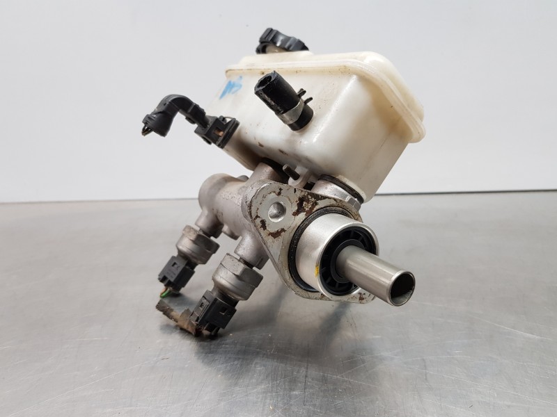 Recambio de bomba freno para ssangyong rodius premium referencia OEM IAM 4854021212 BM1110981 BM111098