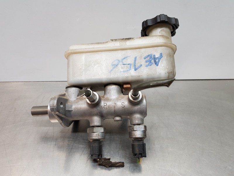 Recambio de bomba freno para ssangyong rodius premium referencia OEM IAM 4854021212 BM1110981 BM111098