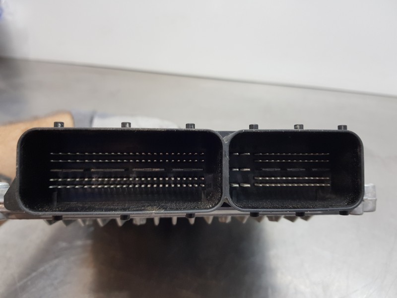 Recambio de centralita motor uce para mercedes clase m (w164) 4matic referencia OEM IAM A6429002900 0281016383 