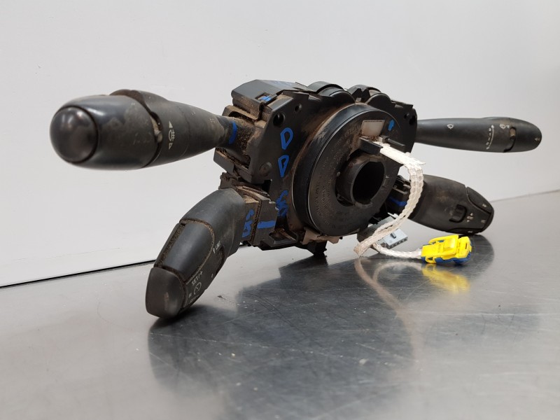 Recambio de mando multifuncion para peugeot partner kasten active referencia OEM IAM 98062248XT  